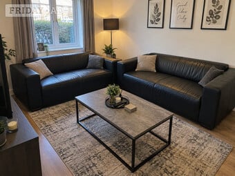 *Sofa set for £180*