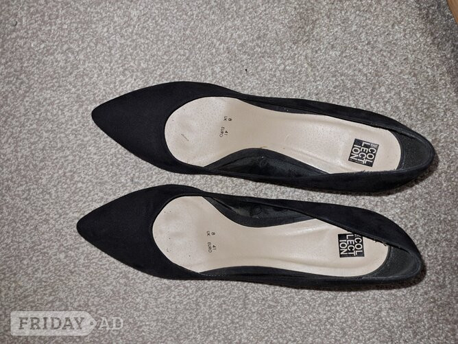 Black Suede Court Shoes in Horsham