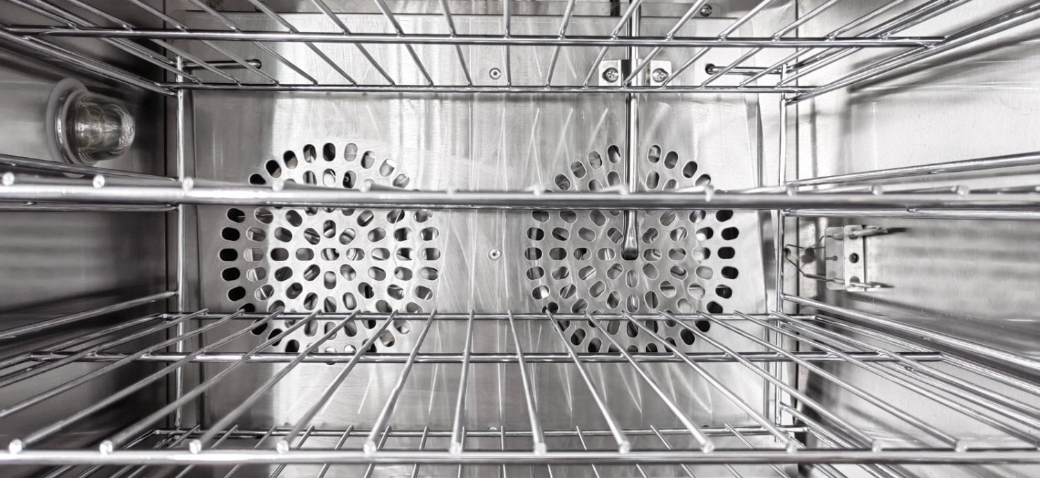 Double FAN 4 Shelves Commercial Convection Electric Baking oven - Home Appliances in Birmingham