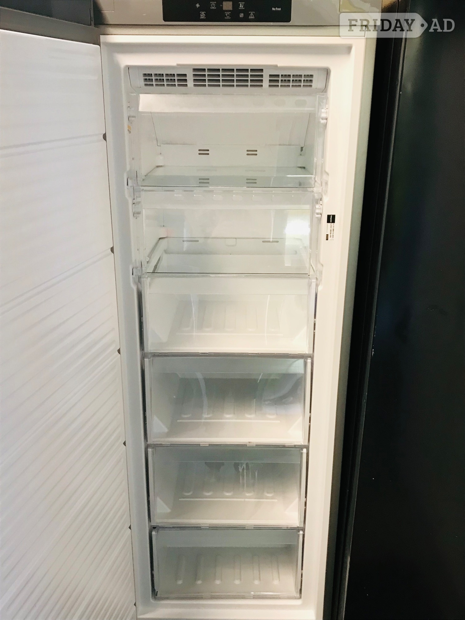 Hotpoint silver big size freezer