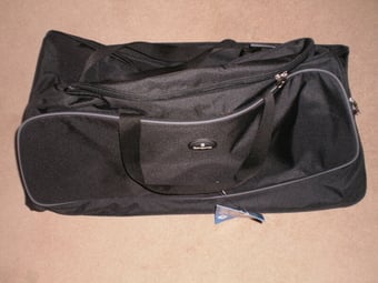 New Pair New Samsonite Wheeled Large Travel Duffel Bags/Holdalls