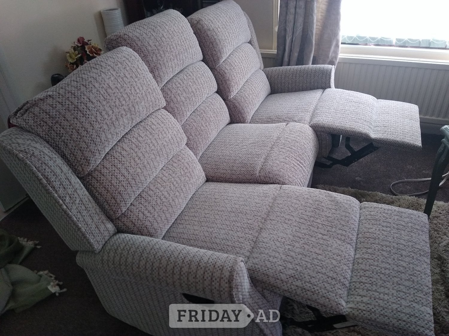 Three seater sofa recliner  in Andover