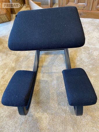 Kneeling chair for back problems 