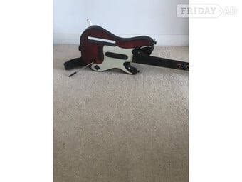 Nintendo Wii wireless Guitar Band Hero. Reduced.