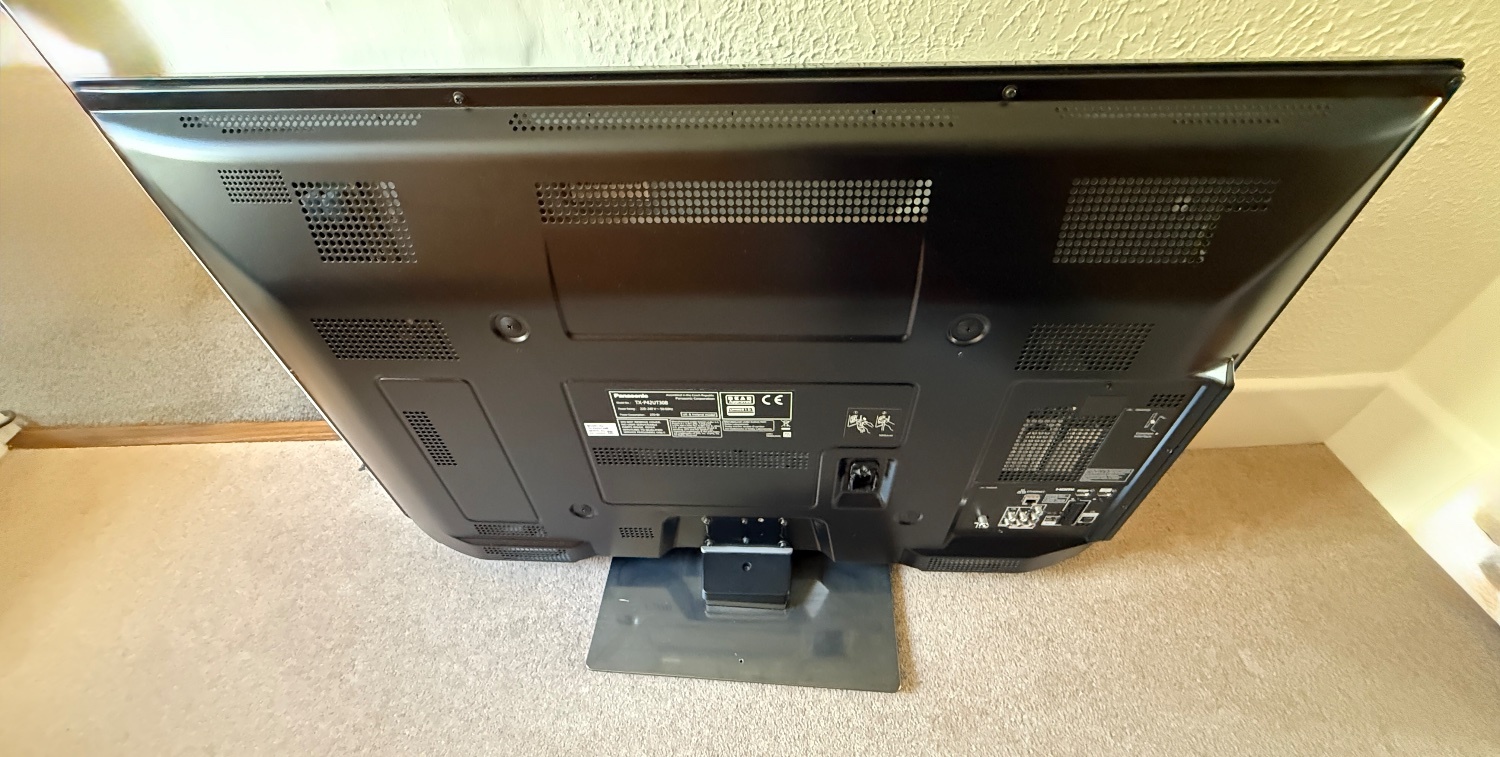 Panasonic Viera TV TX-P42UT30B - 42" screen