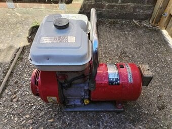 Honda generator 1.2kw output with standard plug socket 