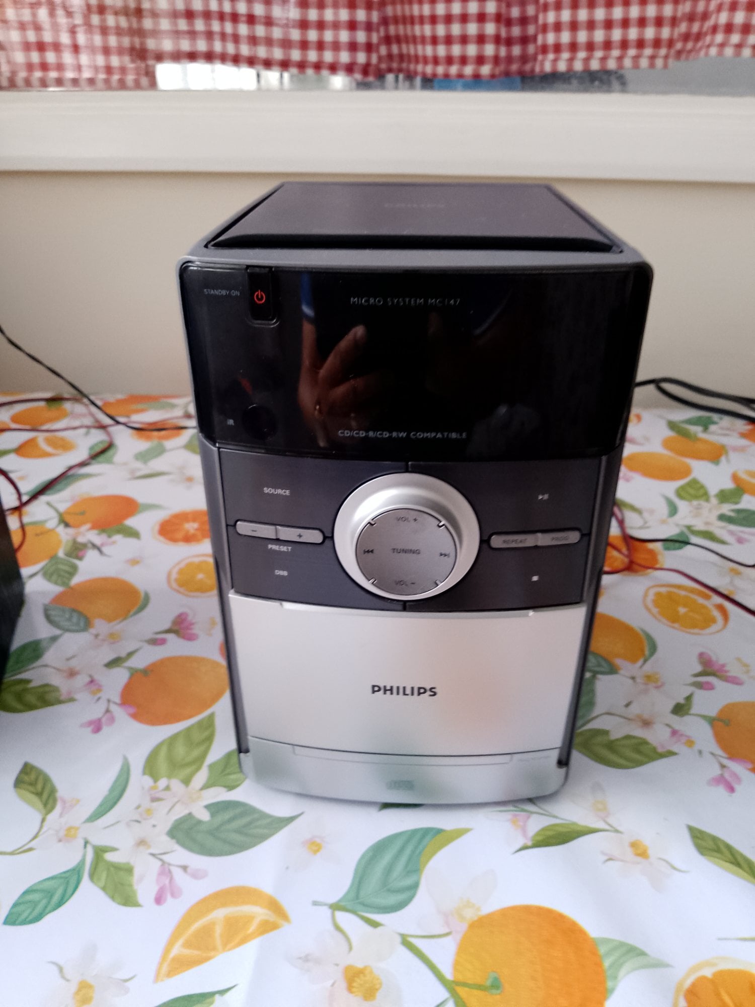 Philips Micro Hi-Fi System plays CDs and cassettes with radio