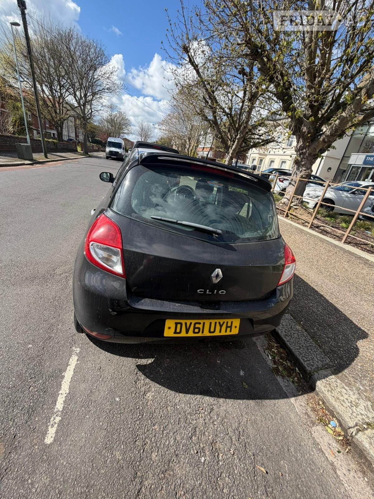 Renault clio music for sale - Cars in Worthing