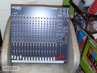 SOUNDCRAFT FX16 MIXER