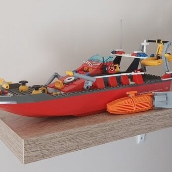 GARAGE CLEARANCE:  HUGE COLLECTION OF LEGO
