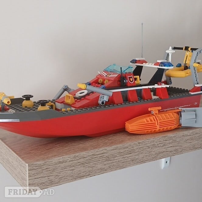 GARAGE CLEARANCE:  HUGE COLLECTION OF LEGO in Horsham