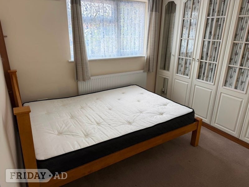Modren Double room Available - Flats & Apartments in Slough