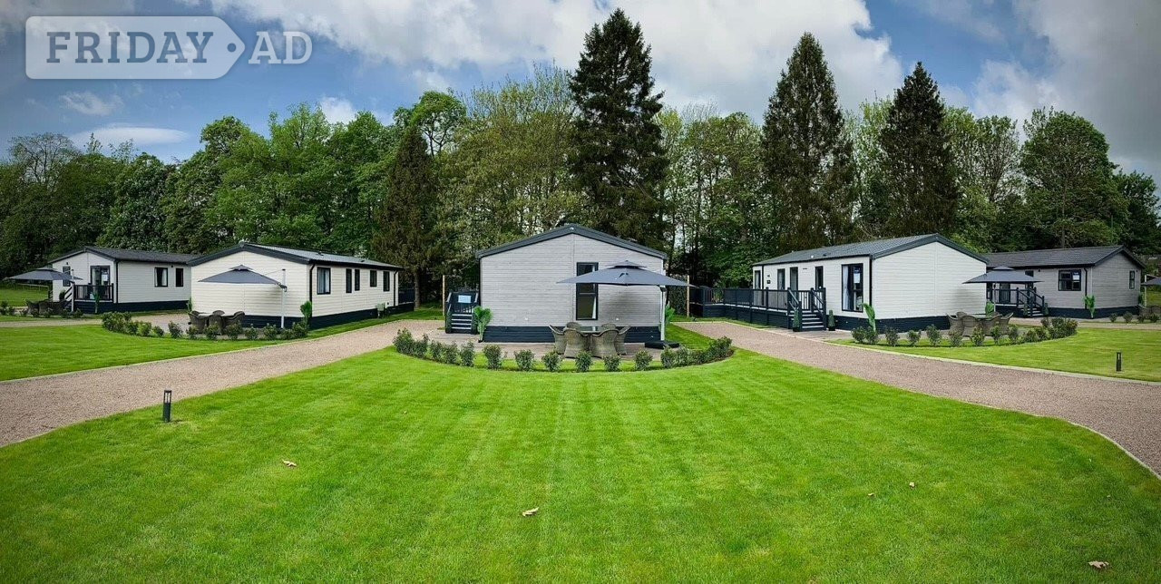 Luxury 20ft Wide Lodge with Hot Tub & Decking