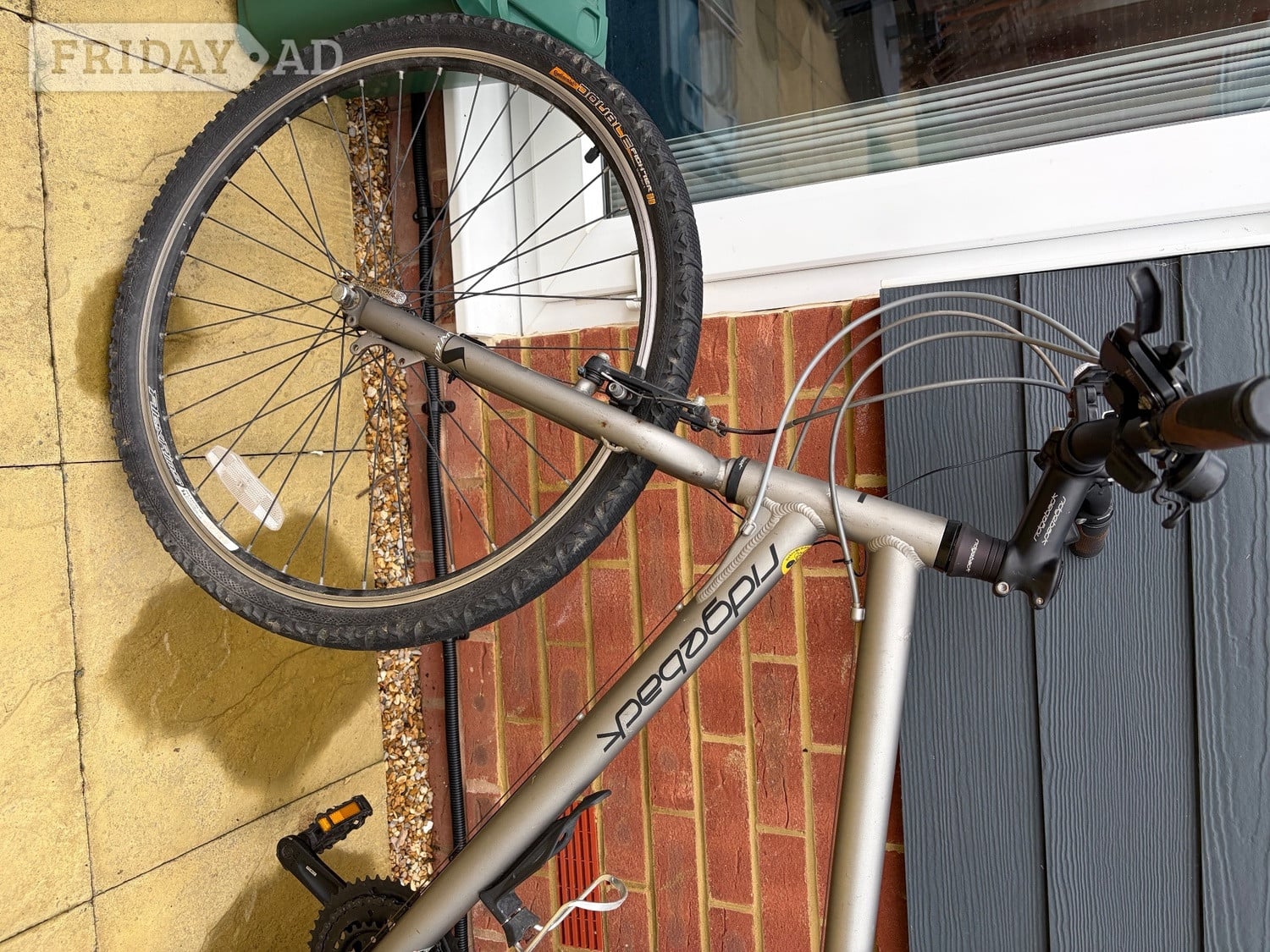 Hassocks Ridgeback Cyclone Hybrid Bike