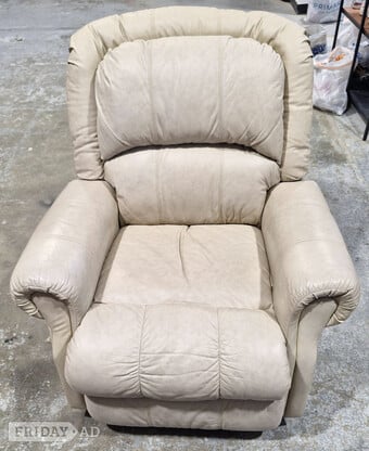 Reclainer Arm Chairs x4