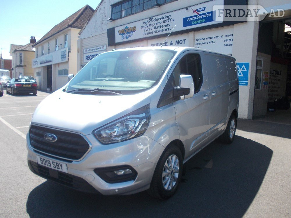 [ berth ]Ford Transit Custom