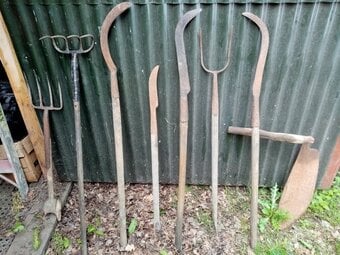 Rustic tools /memorobiliar