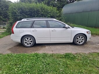 2011 Volvo V50 1.6 DRIVe Estate (Manual) 5 Doors