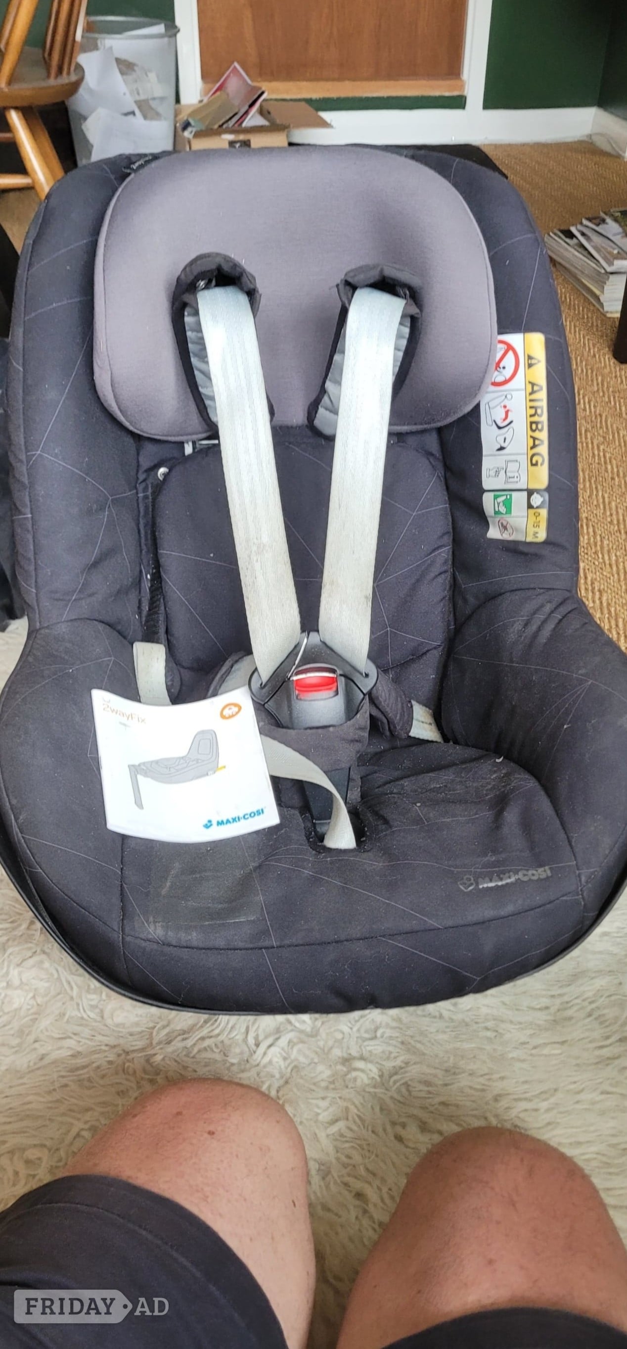 MAXI-COSI Baby, child car seat in East Grinstead