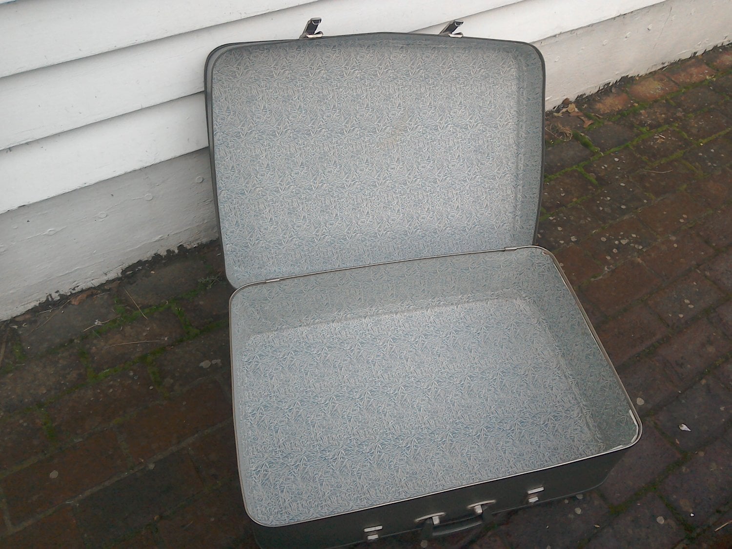 Suitcase, old, 26" x18.5", inside good condition, scuffed outside.