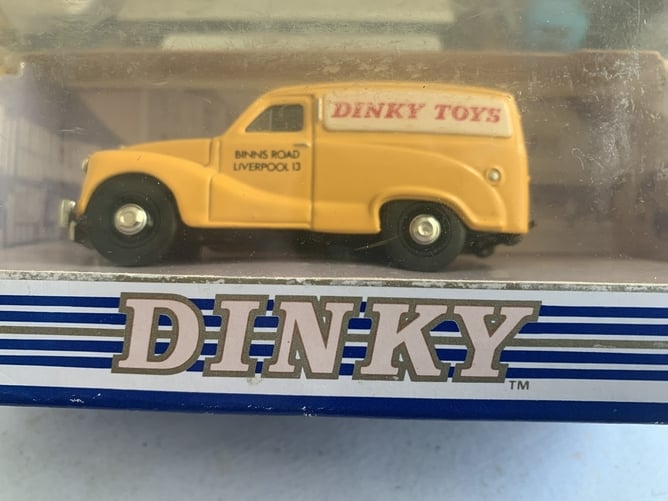 Dinky Matchbox 1953 Austin A40 Van. Free Postage - Antiques & Collectables in Reigate