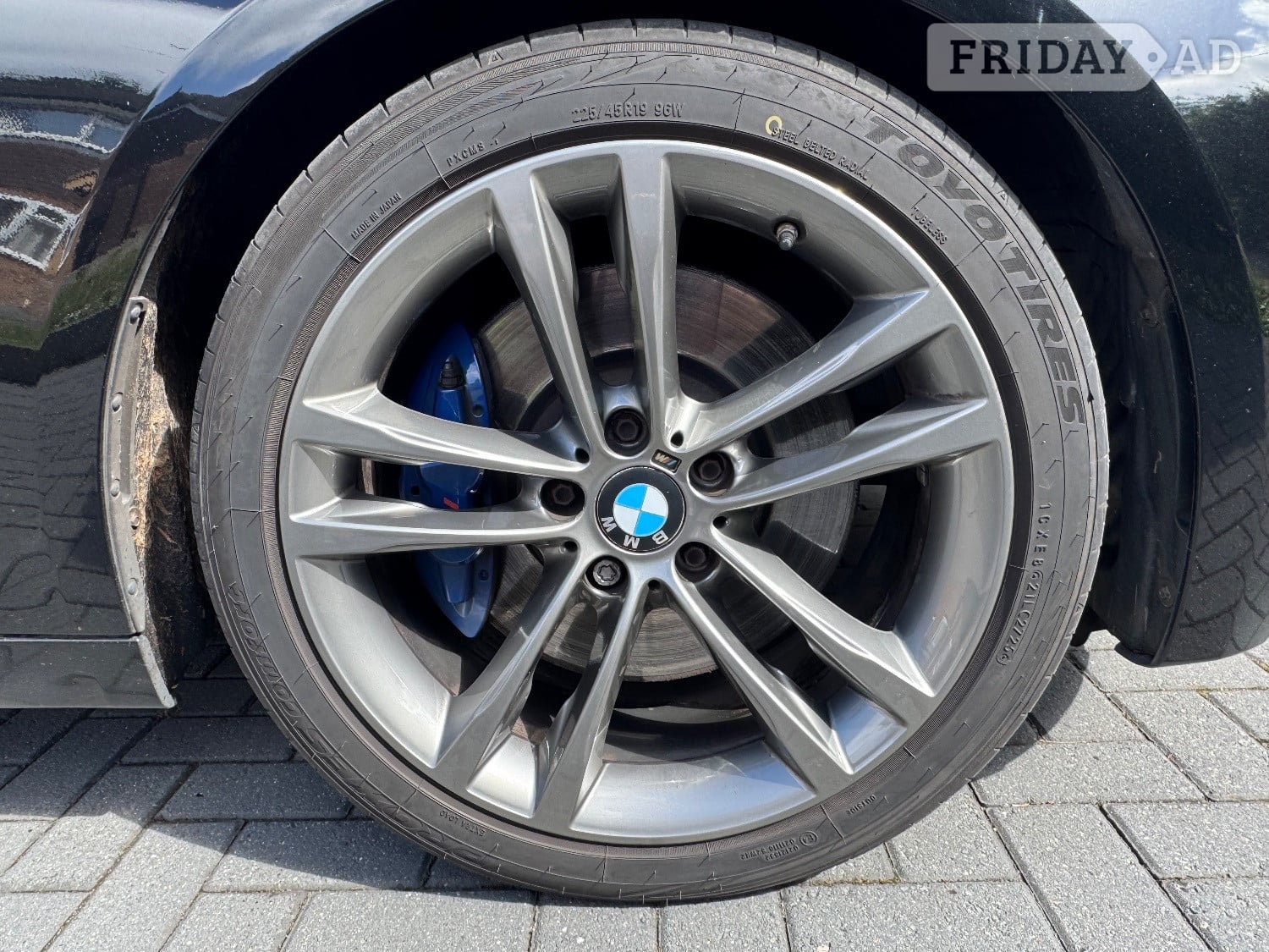 BMW GT 330D - Cars