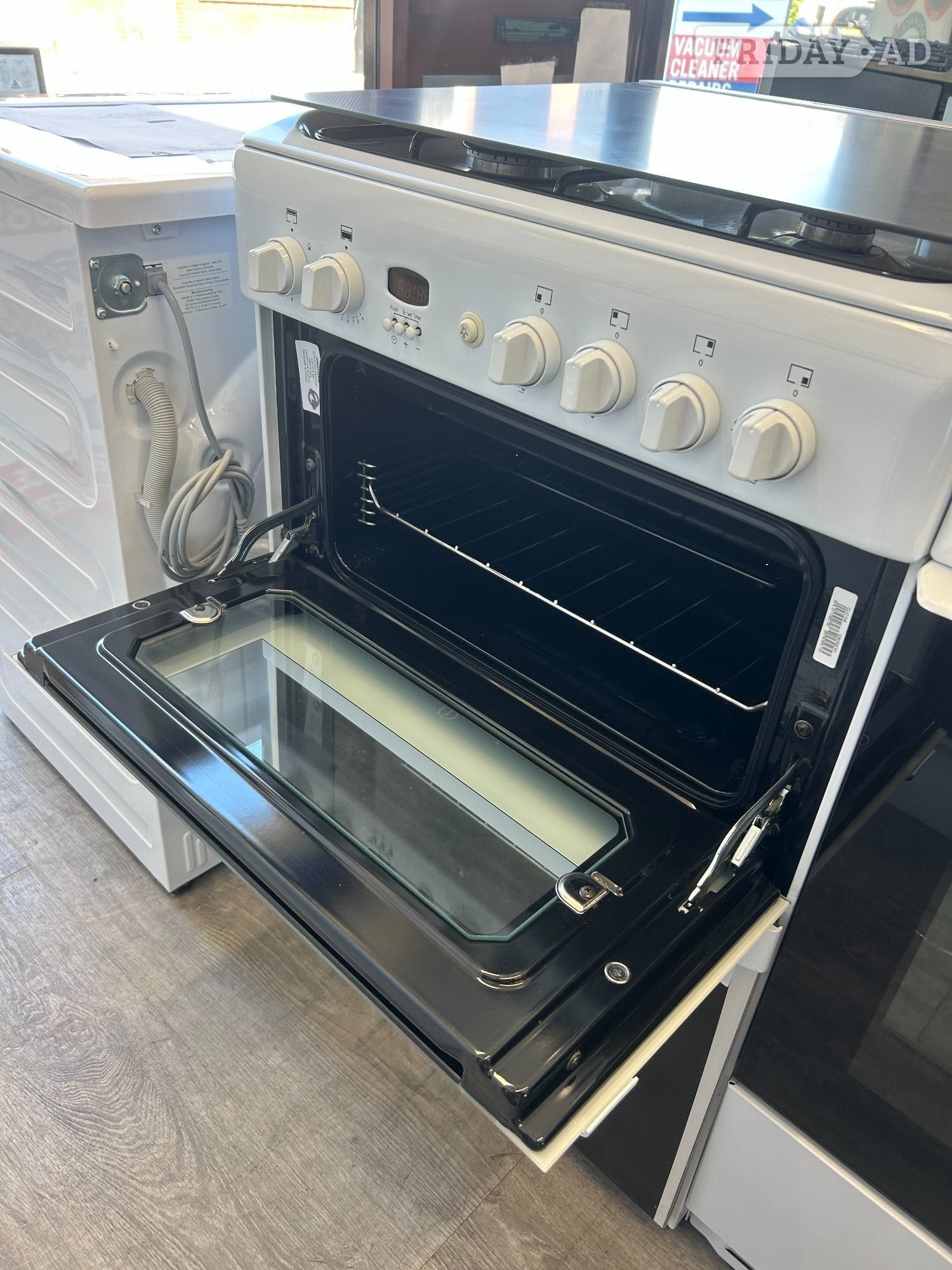 St. Leonards-On-Sea INDESIT 60CM GAS COOKER