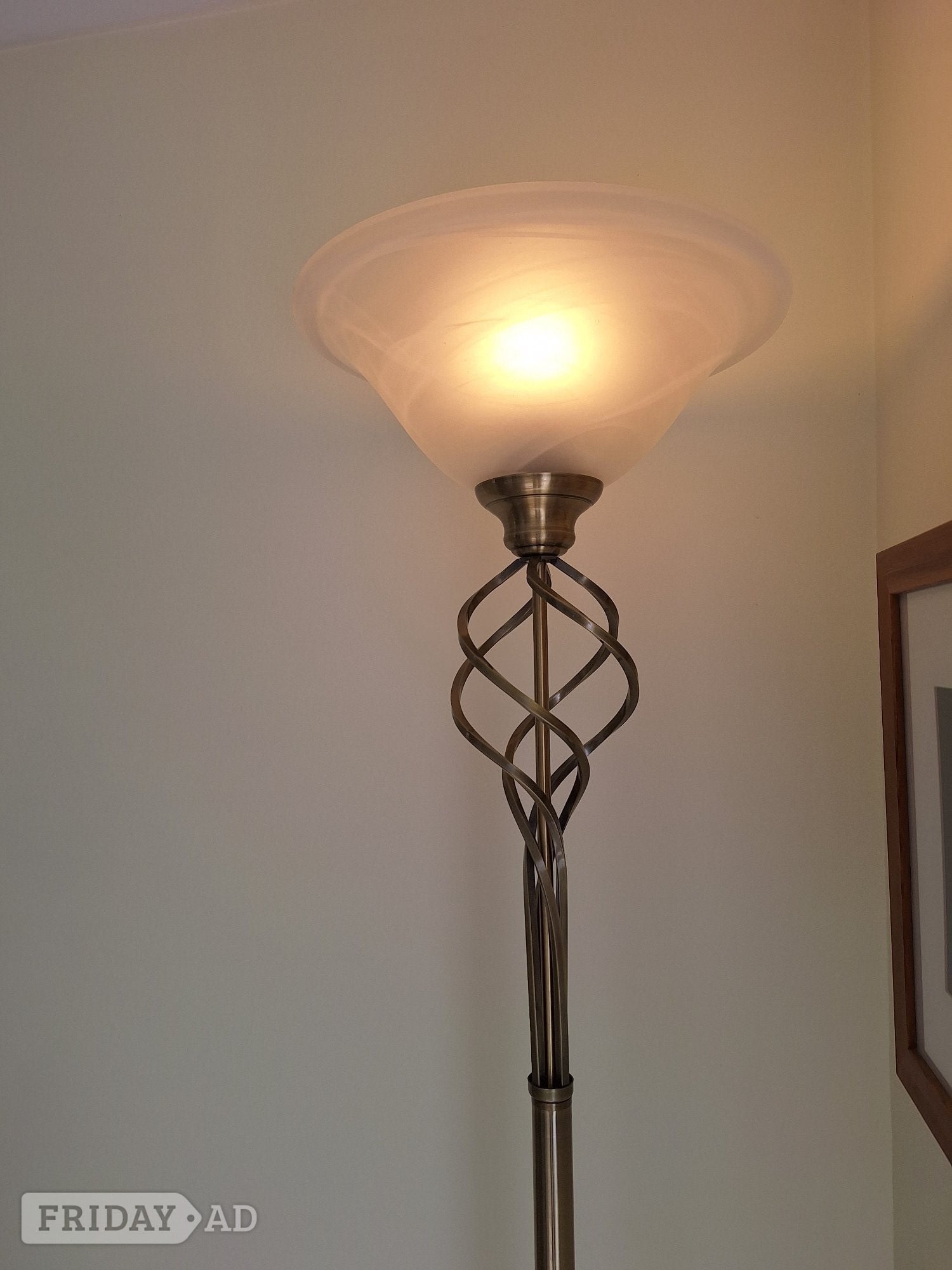 Uplighter floor lamp 