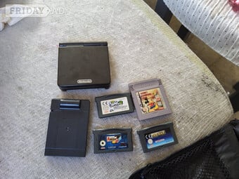 Game boy colour with games 