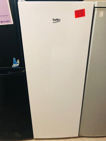 Beko free standing fridge like new 