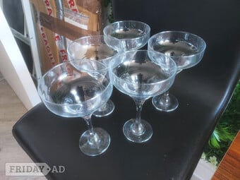 5 x cocktail glasses