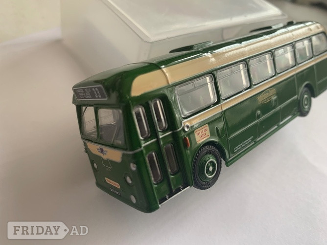 EFL London Country Bus