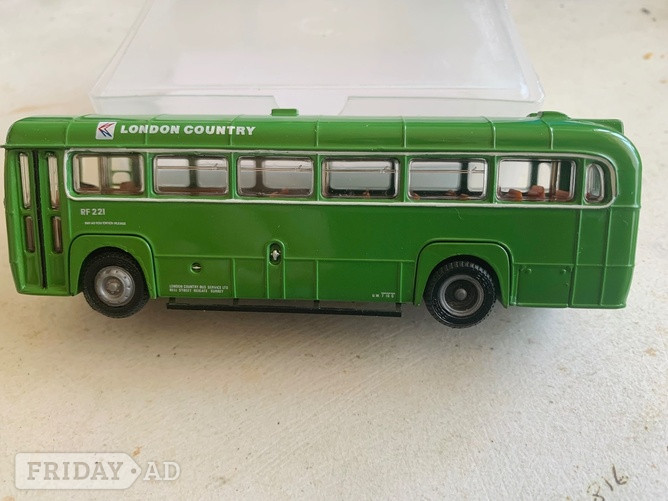 Reigate EFL London Country Bus