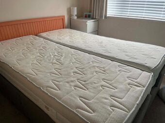 Twin electric adjustable beds