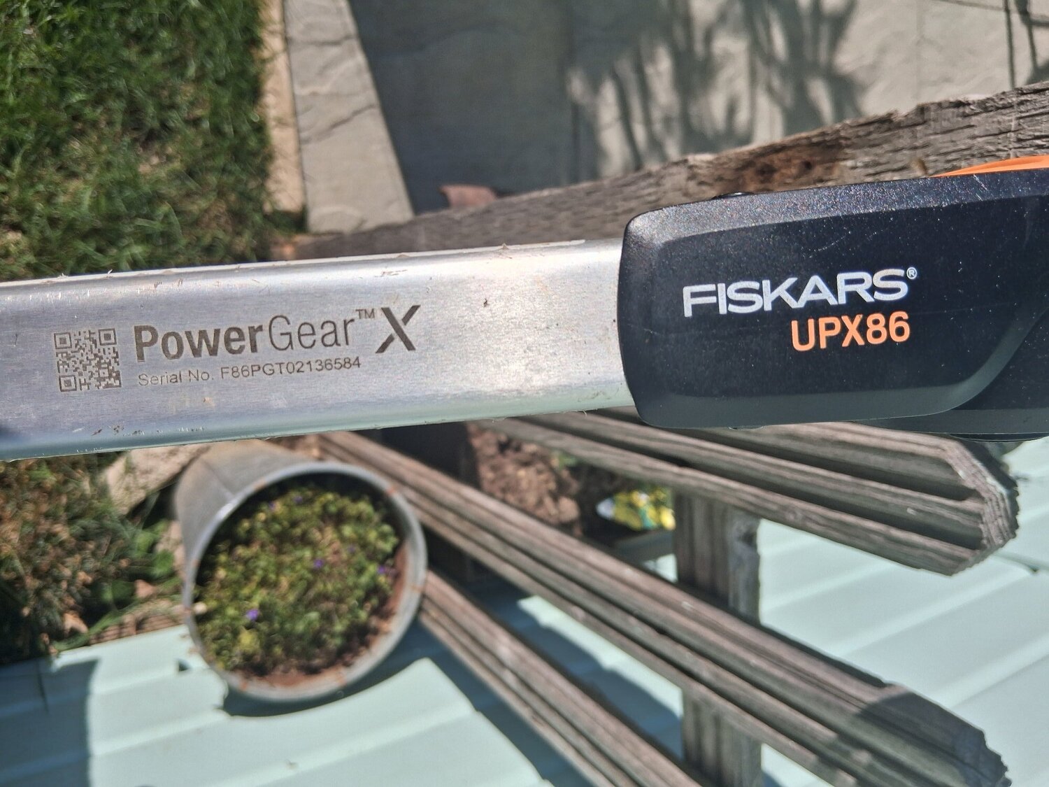 Fareham fiskars powergear tree pruner telescopic upx 86