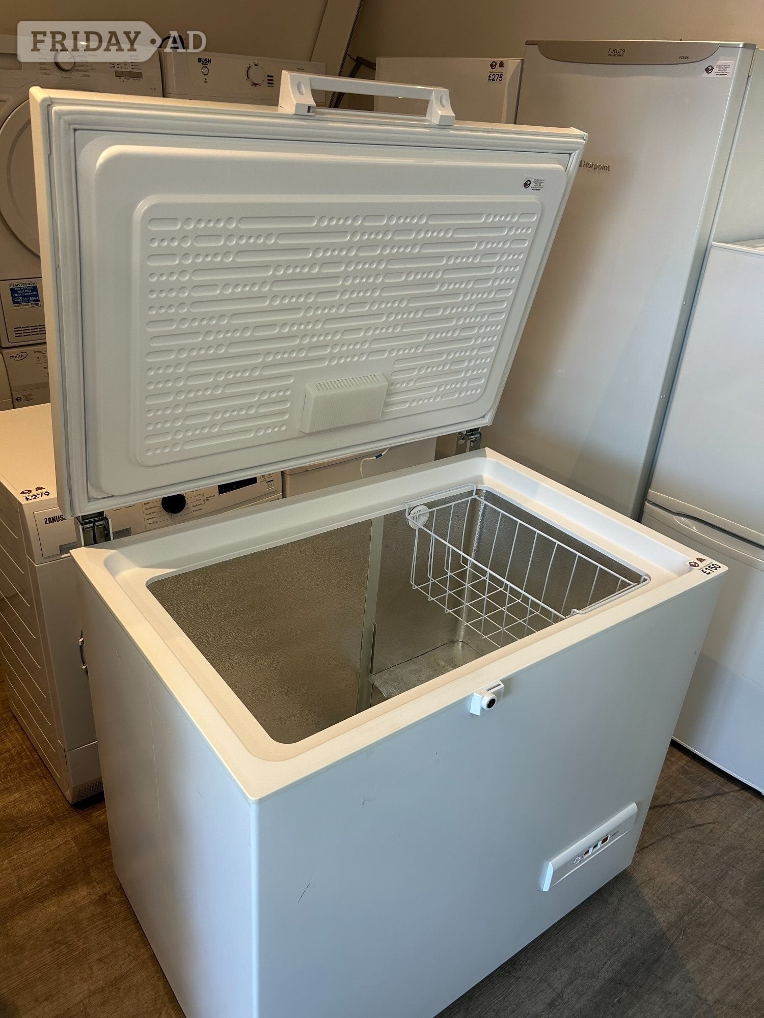HOTPOINT CHEST FREEZER