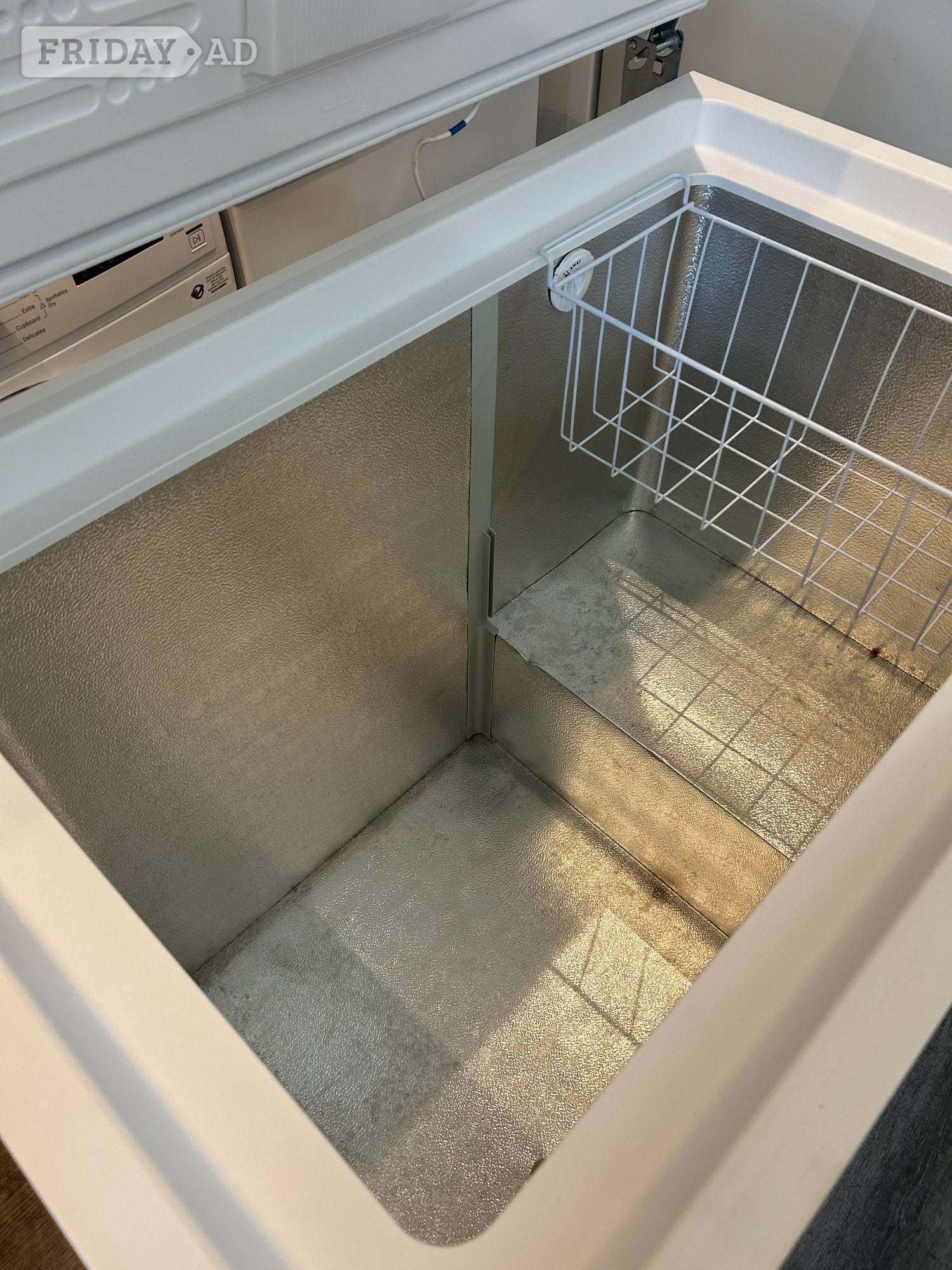 St. Leonards-On-Sea HOTPOINT CHEST FREEZER