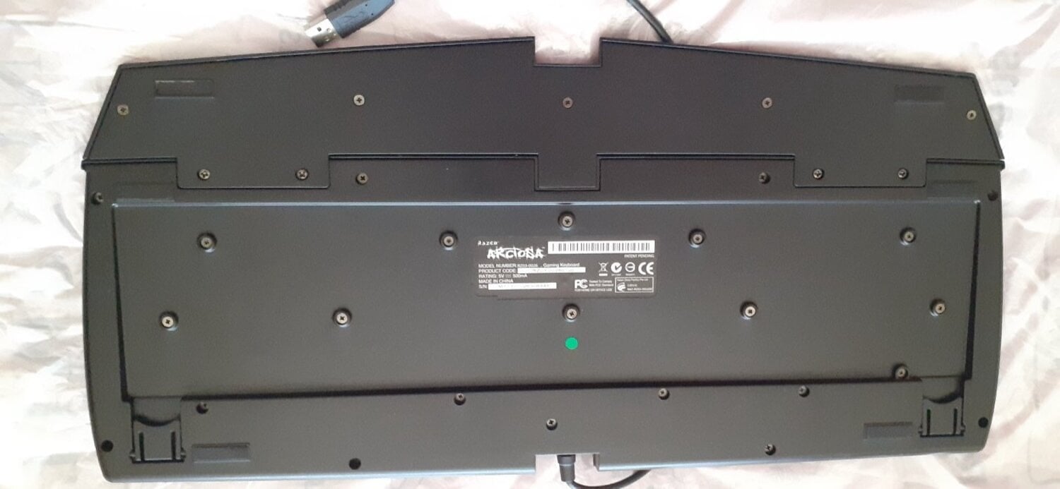 RAZOR ARCTOSA GAMING KEYBOARD