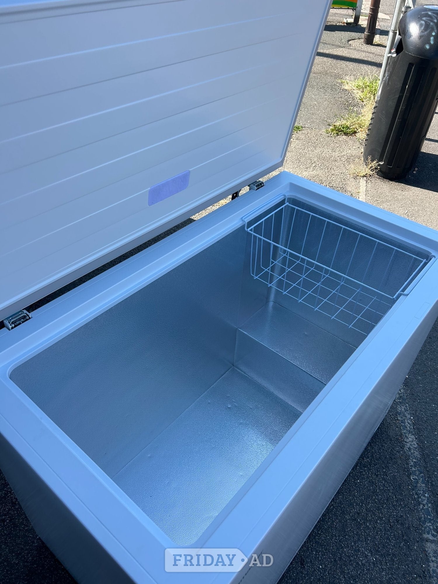 St. Leonards-On-Sea FRIDGEMASTER CHEST FREEZER