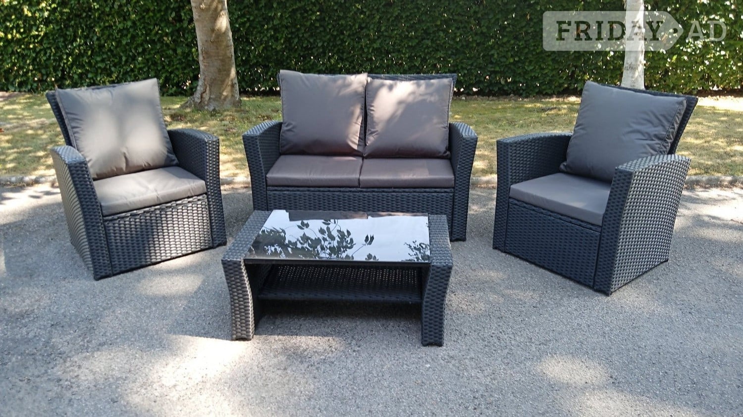 4 seat garden furniture set black rattan in Bexhill-On-Sea
