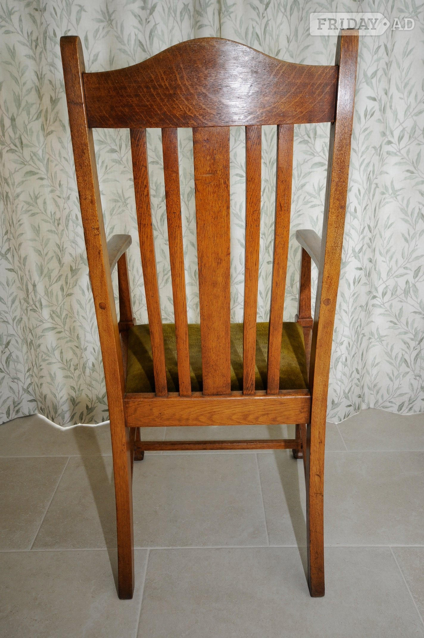 ARTS & CRAFTS OAK DINING CHAIRS. FOUR SINGLE ONE CARVER. ANTIQUE - Furniture in Hartley Wintney