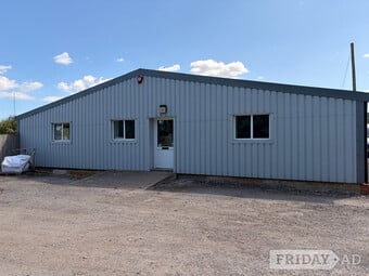 3300 SQFT Office, workshop, storage mixed use availble now