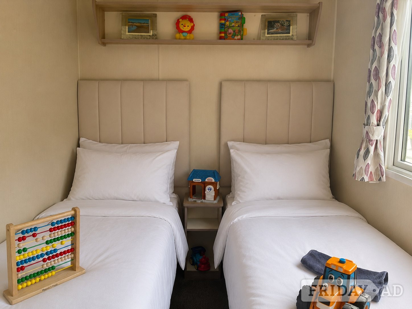 ⭐️ Includes 2026 site fees ⭐️ Decking & skirting included ⭐️ - Motorhomes & Caravans
