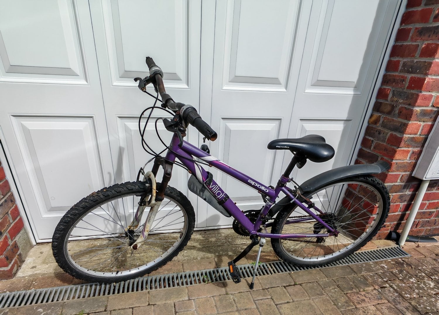 27 inch adult bike USED