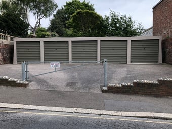 Garage To Let