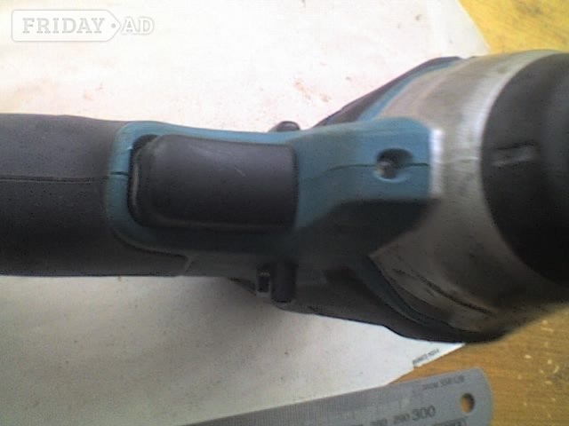 Makita DT110D (Used) Impact Driver with (New) Battery & Charger - DIY