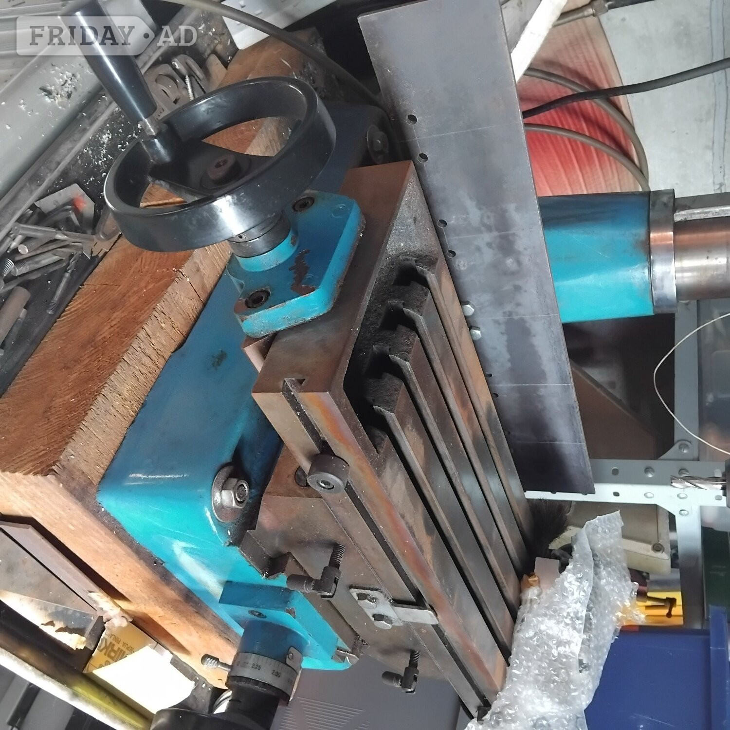 Fareham MILLING DRILLING MACHINE USED CHESTER E25 WITH STAND, EXTRAS