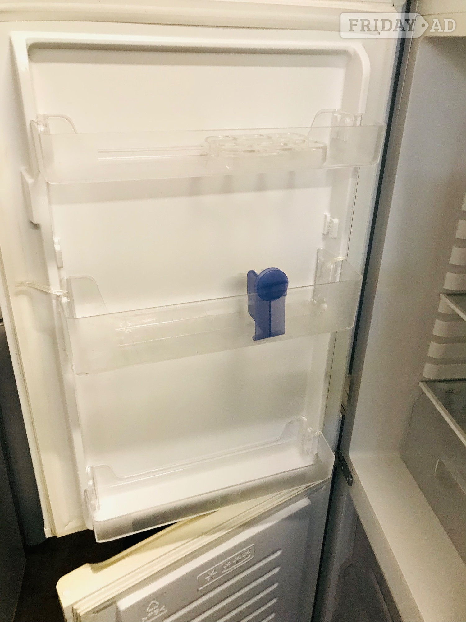 Banbury Hotpoint fridge freezer in excellent condition 