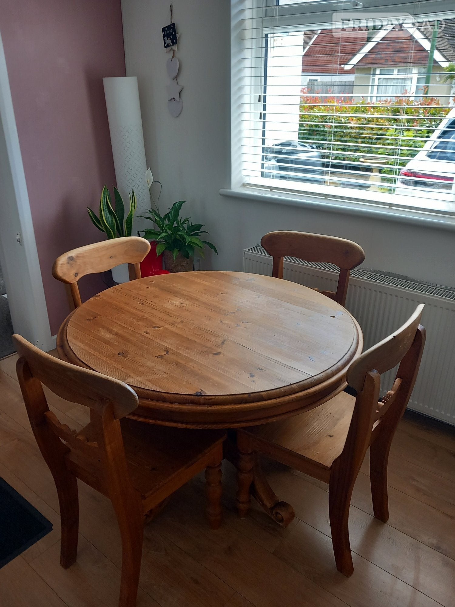 round dining table in Littlehampton