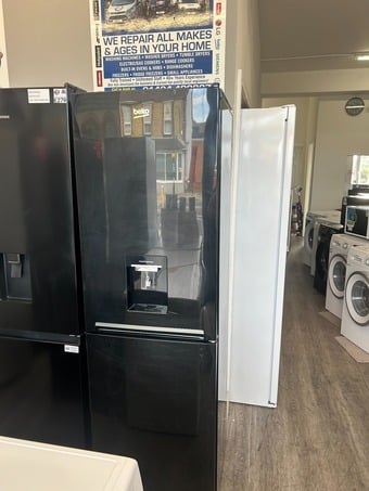 BEKO 50/50 FRIDGE FREEZER